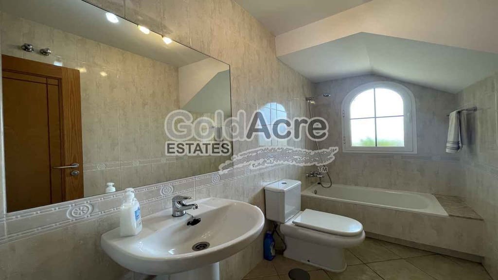 3 sovrum Villa till salu i Caleta de Fuste med pool - 775 000 € (Ref: 9344430)