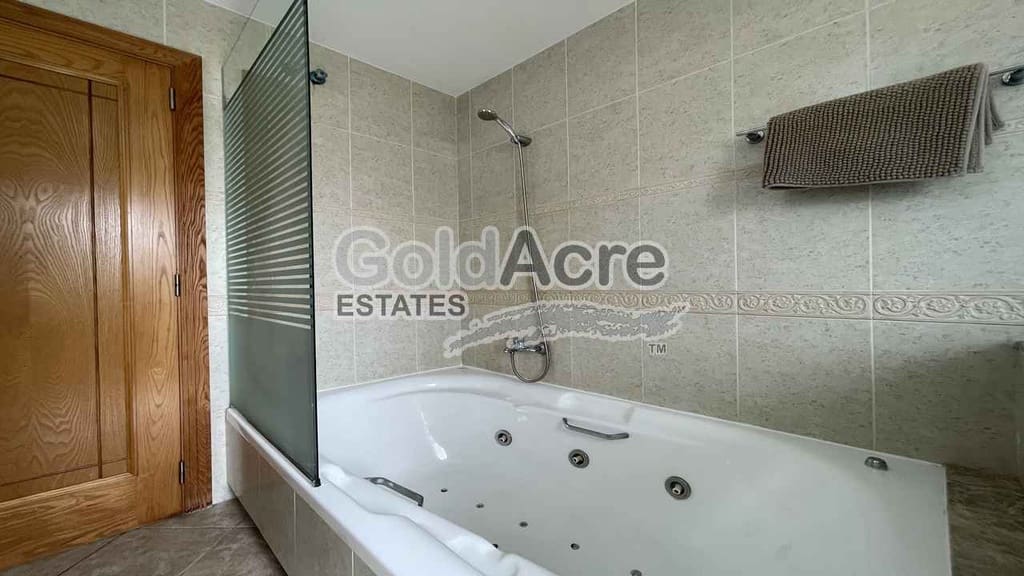 3 sovrum Villa till salu i Caleta de Fuste med pool - 775 000 € (Ref: 9344430)