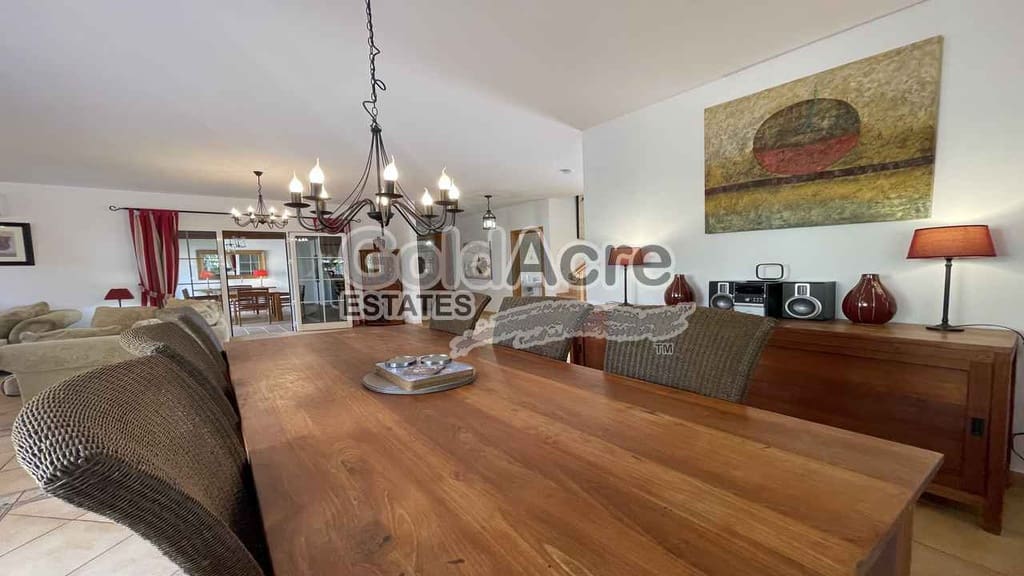 3 bedroom Villa for sale in Caleta de Fuste with pool garage - € 775,000 (Ref: 9344430)