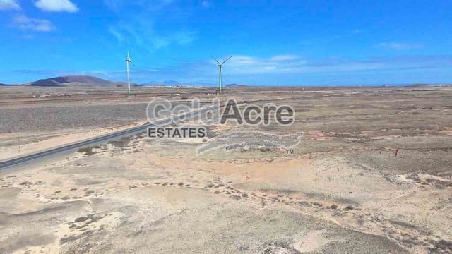 Ubebygd land til salgs i Lajares, La Oliva - € 85 000 (Ref: 9345475)