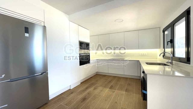 2 makuuhuone Huoneisto myytävänä paikassa Corralejo, La Oliva mukana uima-altaan - 345 000 € (Ref: 9348859)