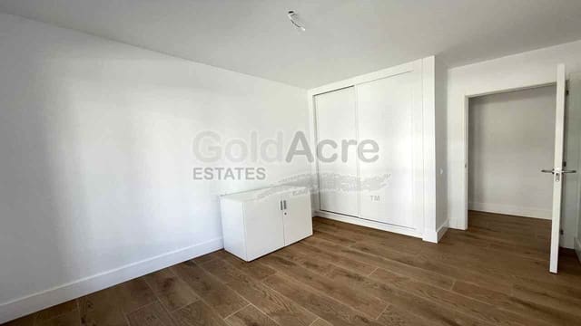 2 makuuhuone Huoneisto myytävänä paikassa Corralejo, La Oliva mukana uima-altaan - 345 000 € (Ref: 9348859)