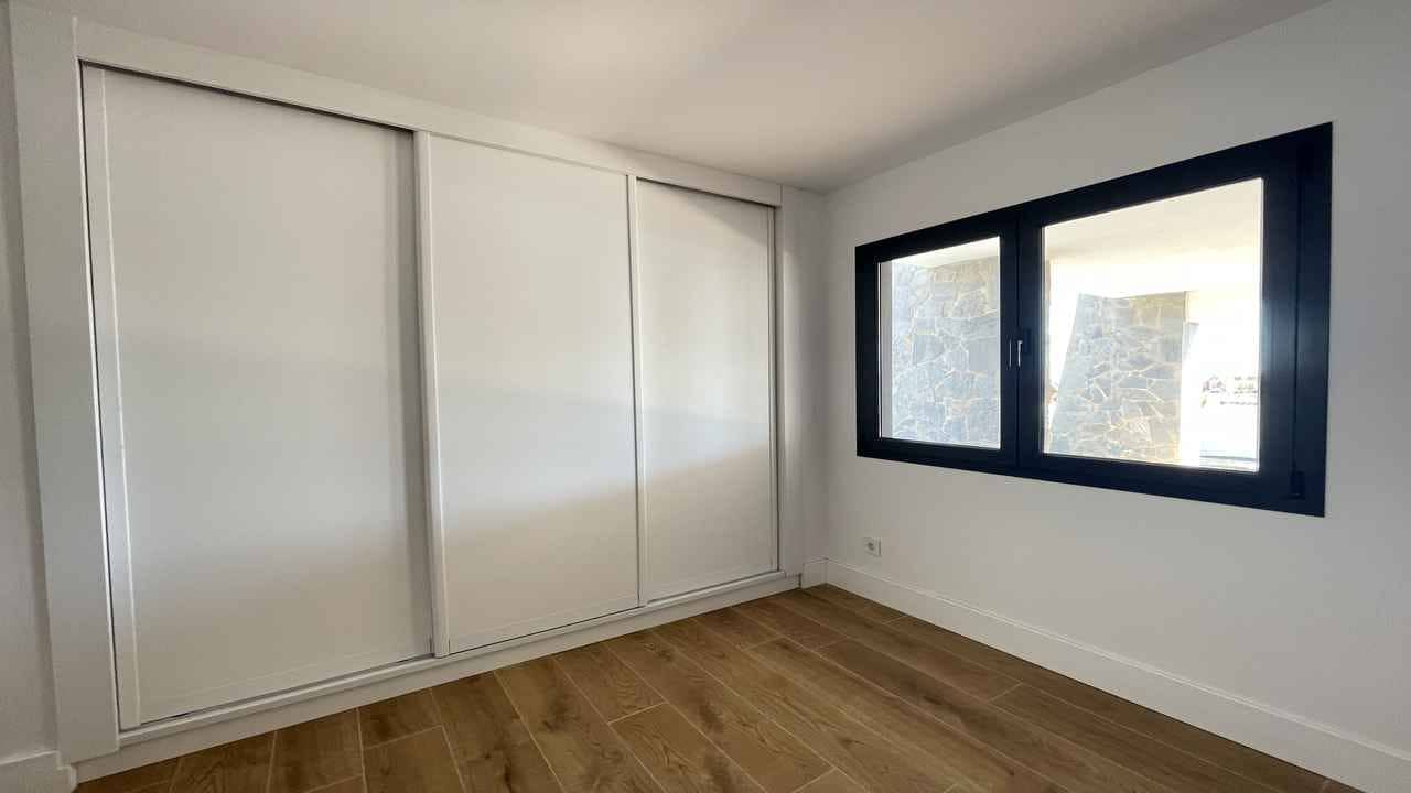 2 sovrum Lägenhet till salu i Corralejo - 295 000 € (Ref: 9348861)