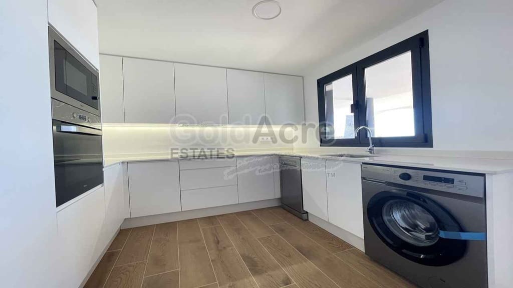 2 bedroom Apartment for sale in Corralejo - € 269,000 (Ref: 9348861)