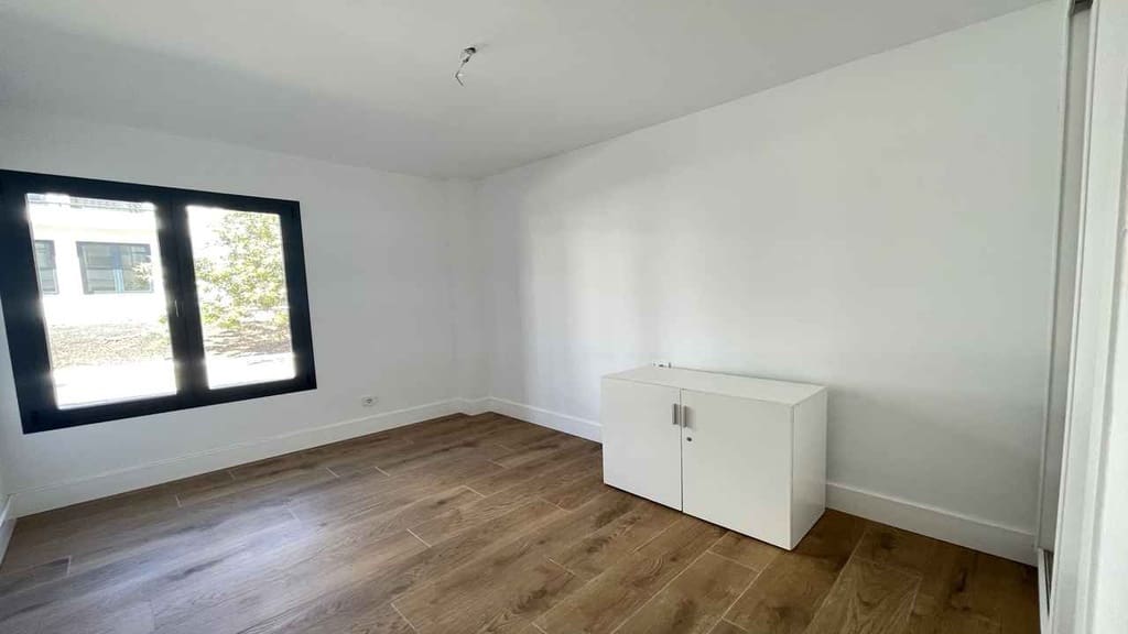 2 bedroom Apartment for sale in Corralejo - € 269,000 (Ref: 9348861)