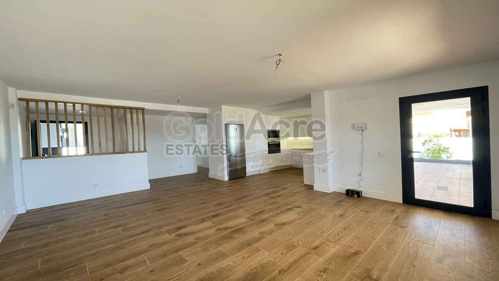 2 bedroom Apartment for sale in Corralejo - € 269,000 (Ref: 9348861)