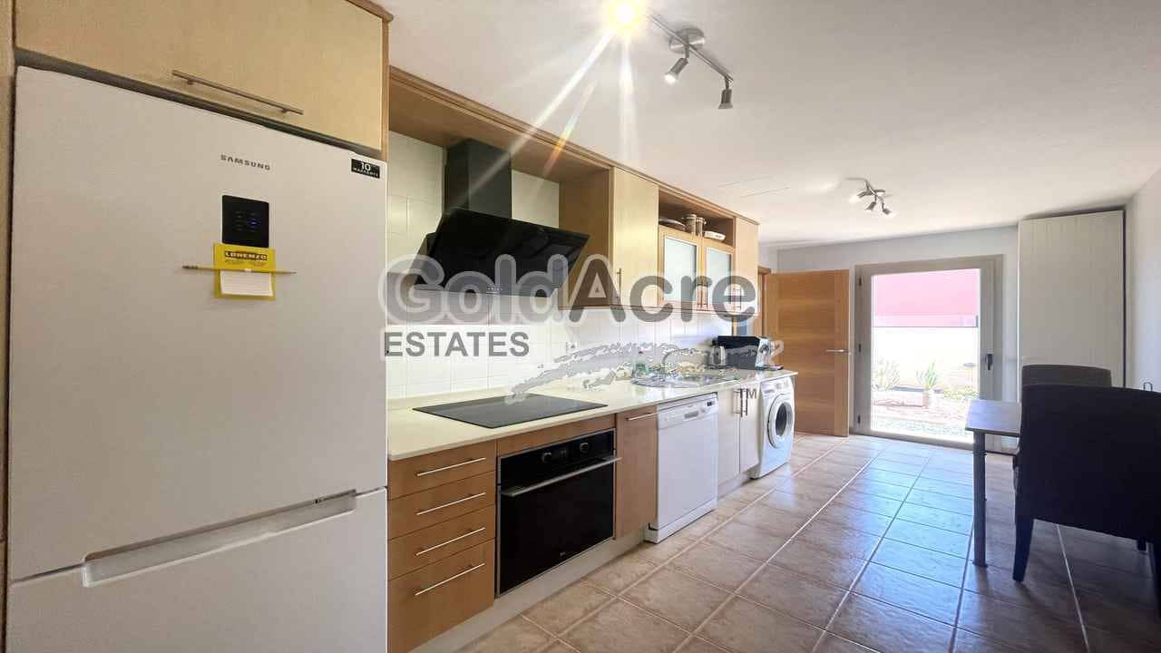 3 sypialnia Willa na sprzedaż w Caleta de Fuste z basenem - 595 000 € (Ref: 9349111)