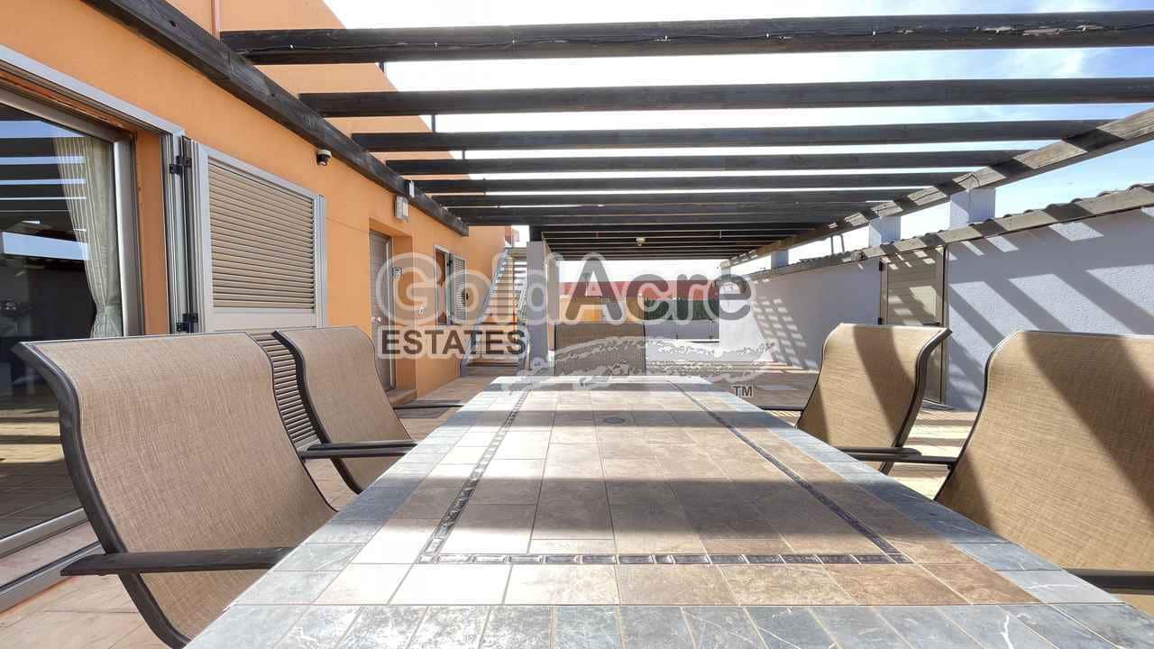 3 sypialnia Willa na sprzedaż w Caleta de Fuste z basenem - 595 000 € (Ref: 9349111)