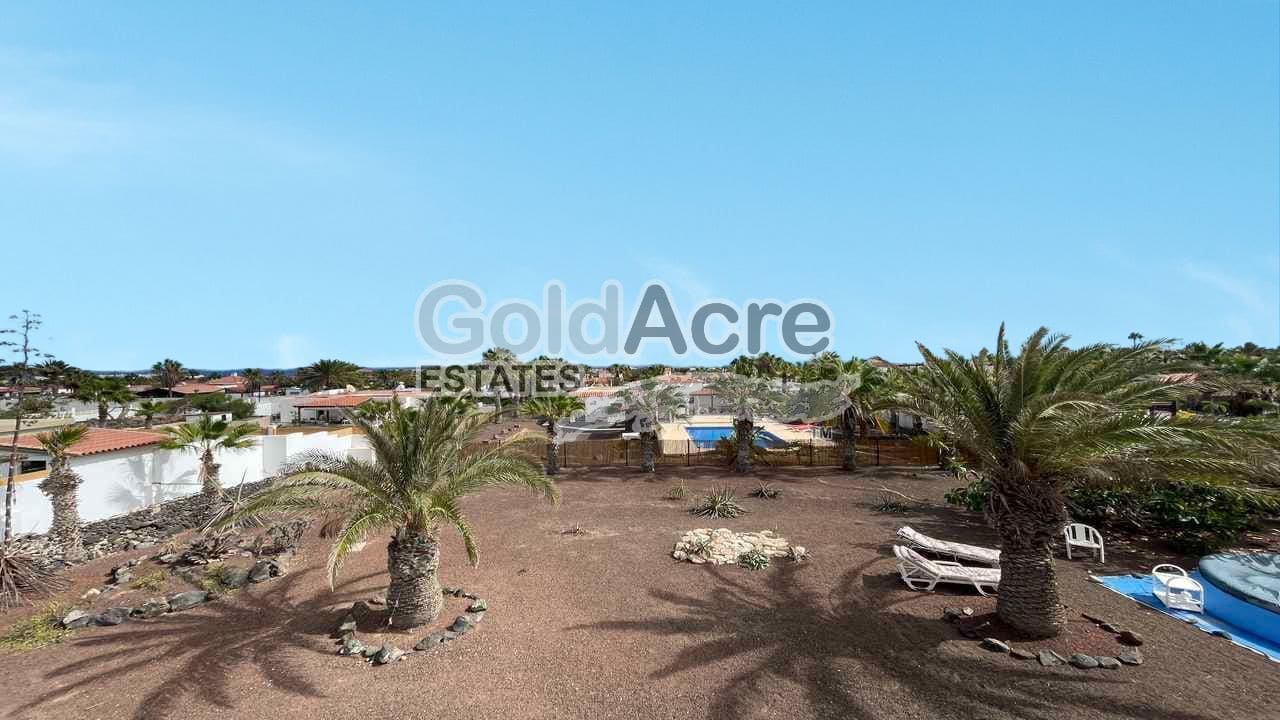 2 slaapkamer Villa te koop in La Oliva - € 430.000 (Ref: 9354104)