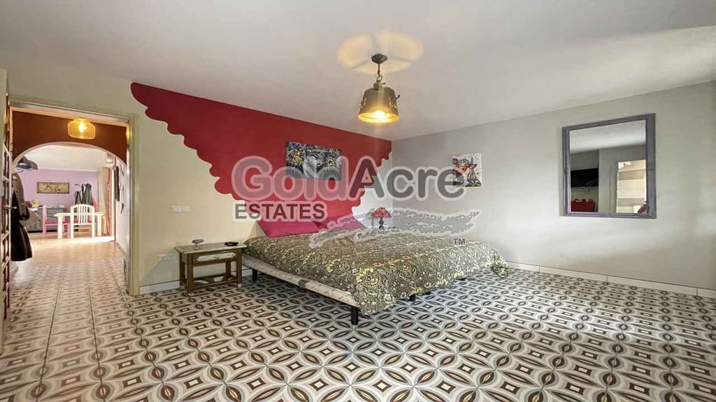 2 bedroom Villa for sale in Parque Holandes - € 430,000 (Ref: 9354104)