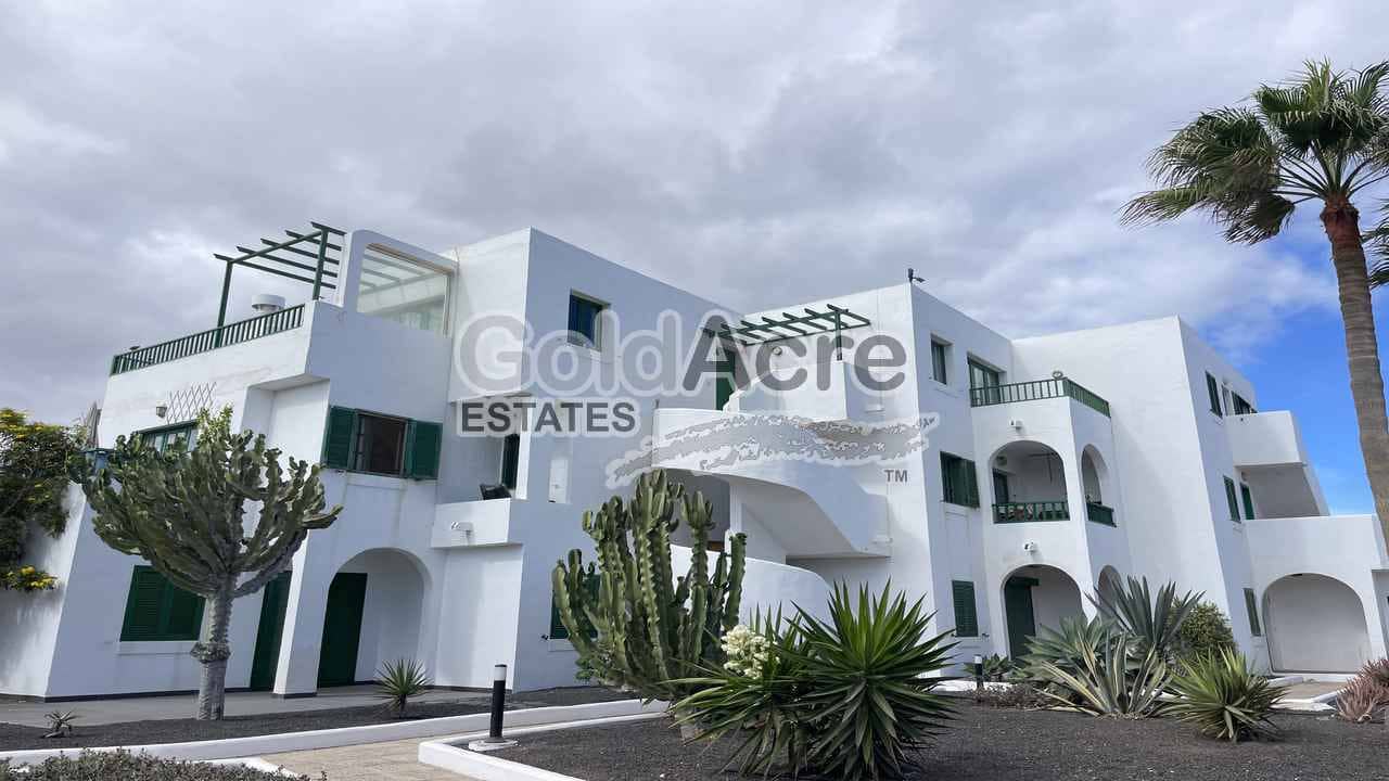 2 slaapkamer Penthouse te koop in Corralejo met zwembad - € 500.000 (Ref: 9356597)