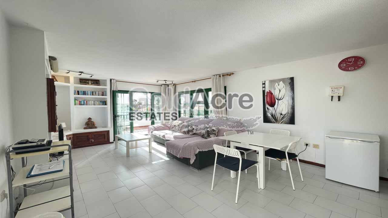 2 slaapkamer Penthouse te koop in Corralejo met zwembad - € 500.000 (Ref: 9356597)