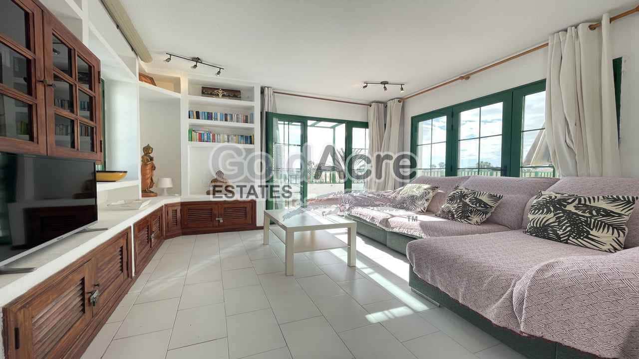 2 slaapkamer Penthouse te koop in Corralejo met zwembad - € 500.000 (Ref: 9356597)