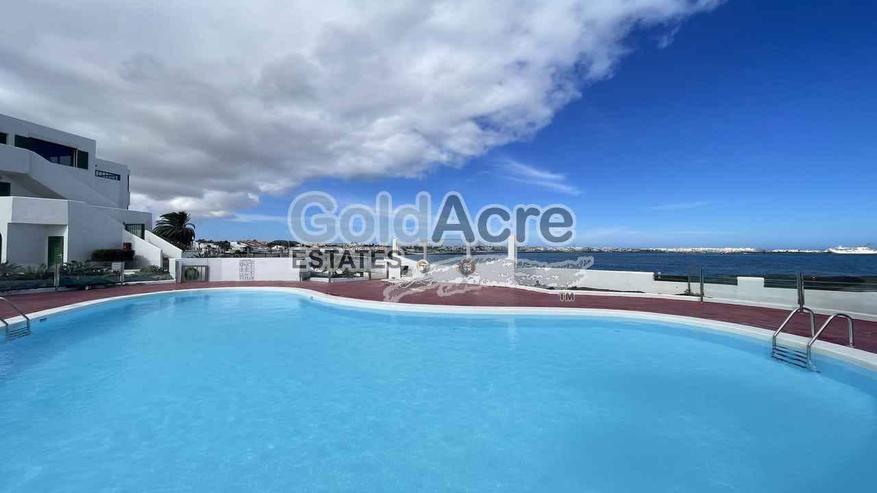 2 slaapkamer Penthouse te koop in Corralejo met zwembad - € 500.000 (Ref: 9356597)