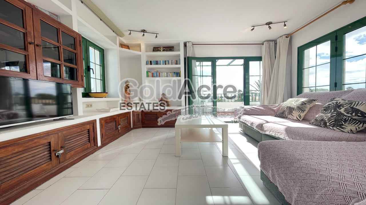 2 slaapkamer Penthouse te koop in Corralejo met zwembad - € 500.000 (Ref: 9356597)