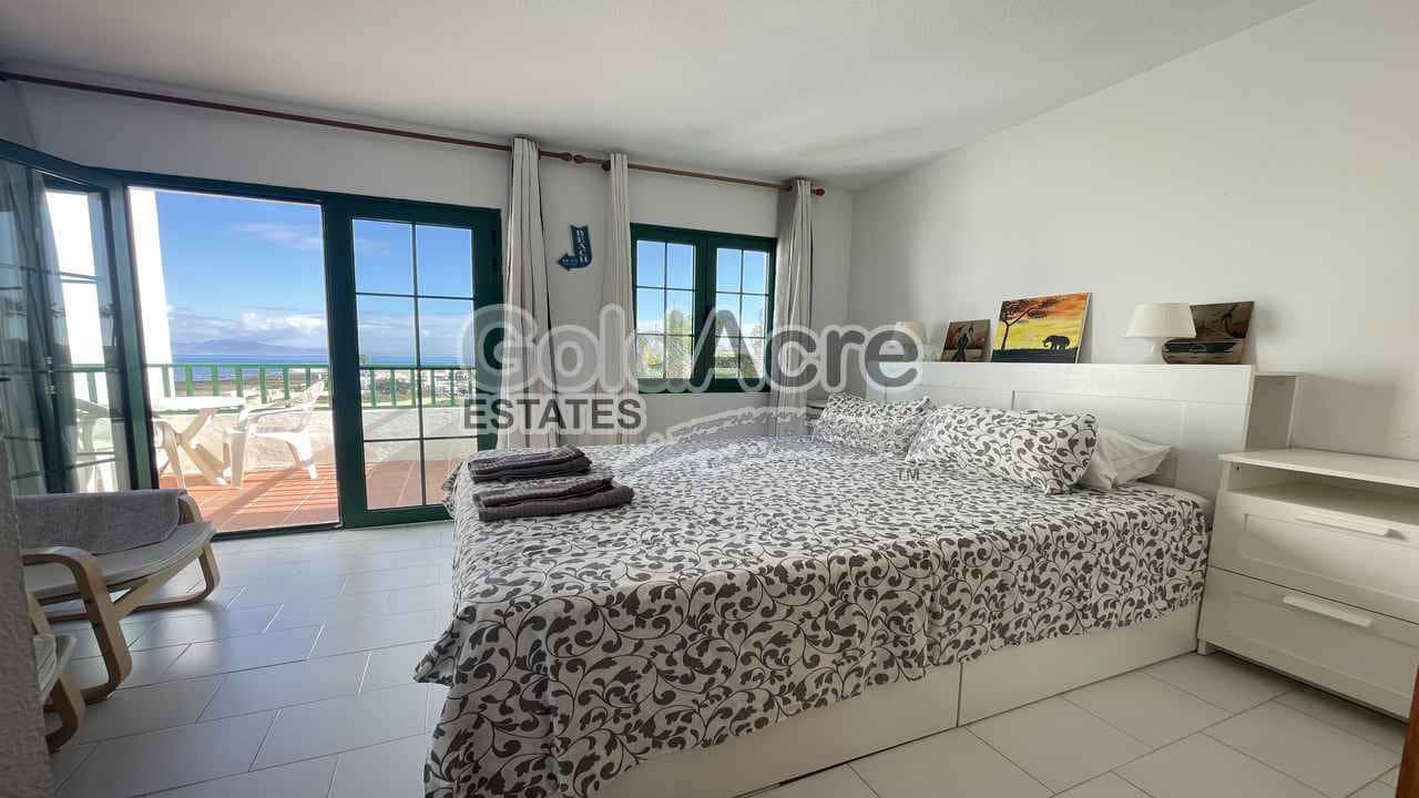 2 slaapkamer Penthouse te koop in Corralejo met zwembad - € 500.000 (Ref: 9356597)