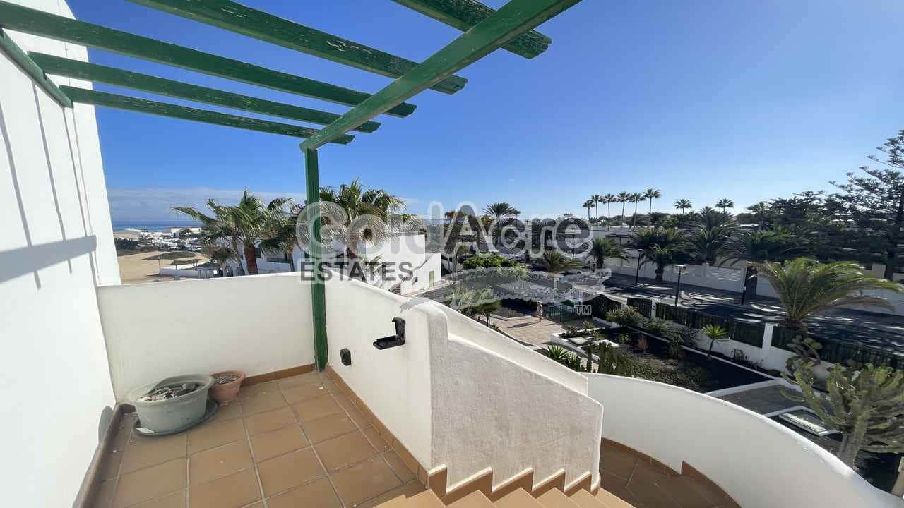 2 slaapkamer Penthouse te koop in Corralejo met zwembad - € 500.000 (Ref: 9356597)