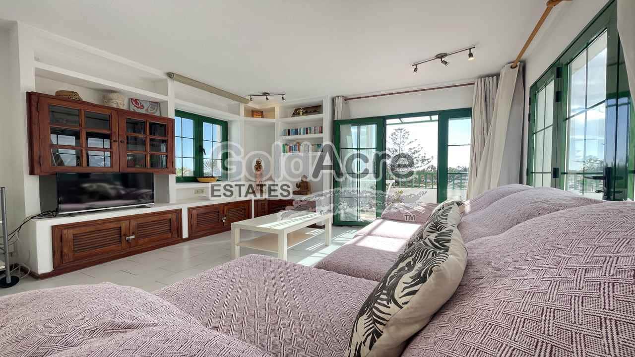 2 slaapkamer Penthouse te koop in Corralejo met zwembad - € 500.000 (Ref: 9356597)