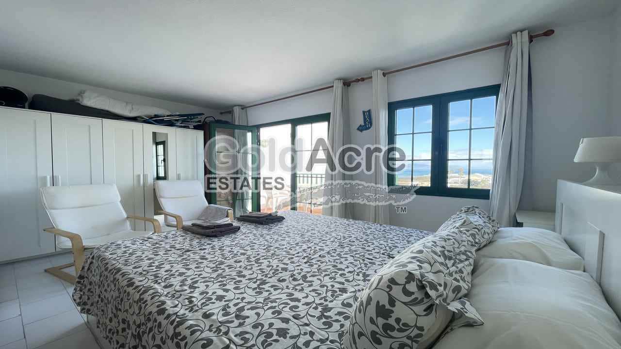 2 slaapkamer Penthouse te koop in Corralejo met zwembad - € 500.000 (Ref: 9356597)