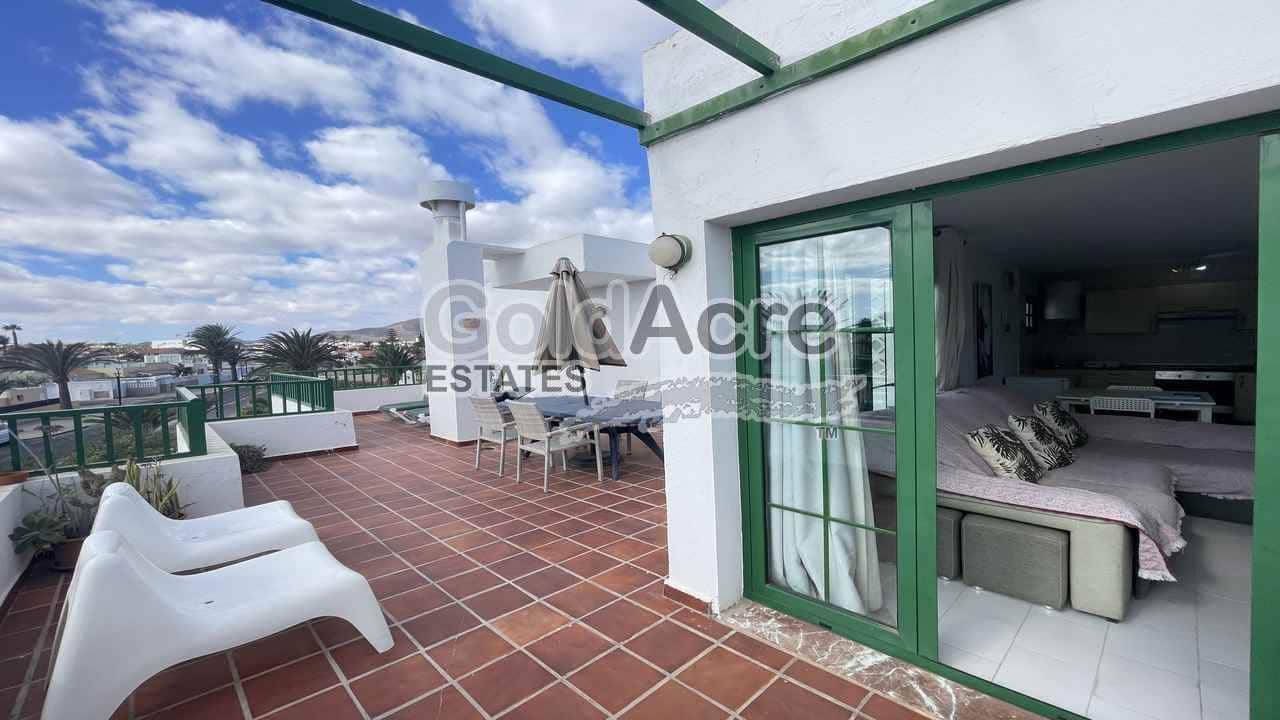 2 slaapkamer Penthouse te koop in Corralejo met zwembad - € 500.000 (Ref: 9356597)