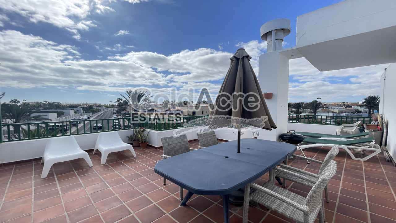 2 slaapkamer Penthouse te koop in Corralejo met zwembad - € 500.000 (Ref: 9356597)