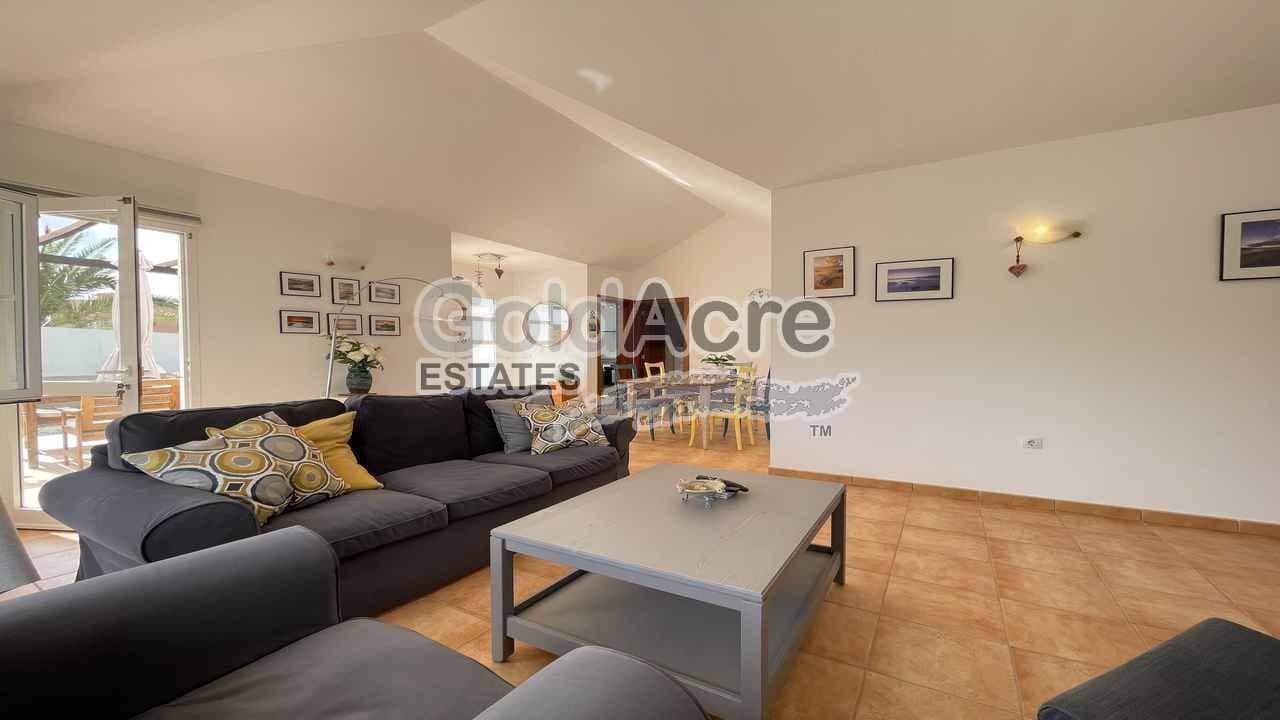 3 sypialnia Willa na sprzedaż w Corralejo - 489 000 € (Ref: 9358948)