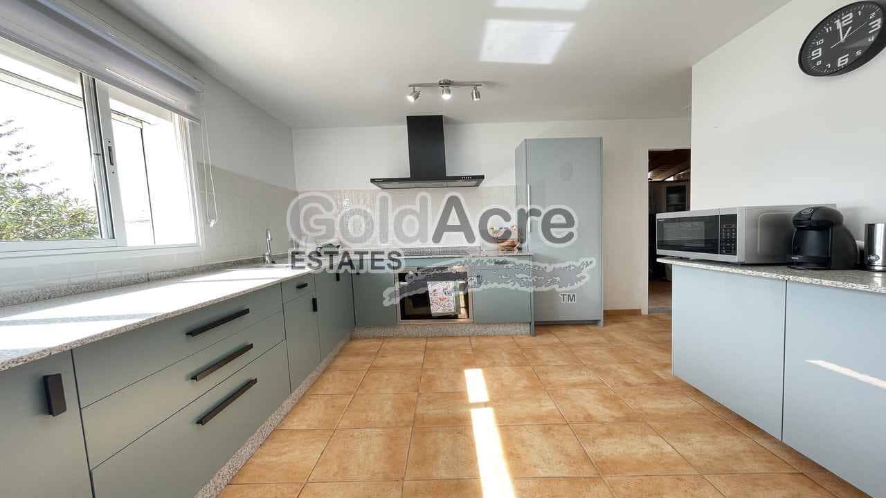 3 sypialnia Willa na sprzedaż w Corralejo - 489 000 € (Ref: 9358948)