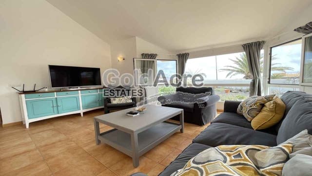 3 makuuhuone Huvila myytävänä paikassa Corralejo, La Oliva - 489 000 € (Ref: 9358948)