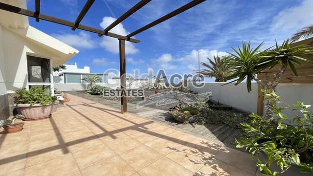 3 makuuhuone Huvila myytävänä paikassa Corralejo, La Oliva - 489 000 € (Ref: 9358948)