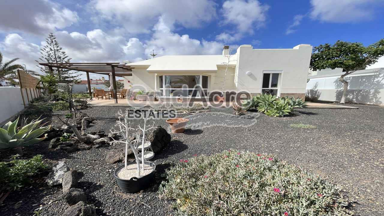 3 sypialnia Willa na sprzedaż w Corralejo - 489 000 € (Ref: 9358948)