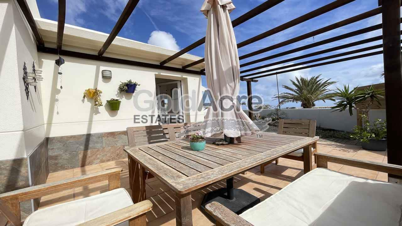 3 sypialnia Willa na sprzedaż w Corralejo - 489 000 € (Ref: 9358948)
