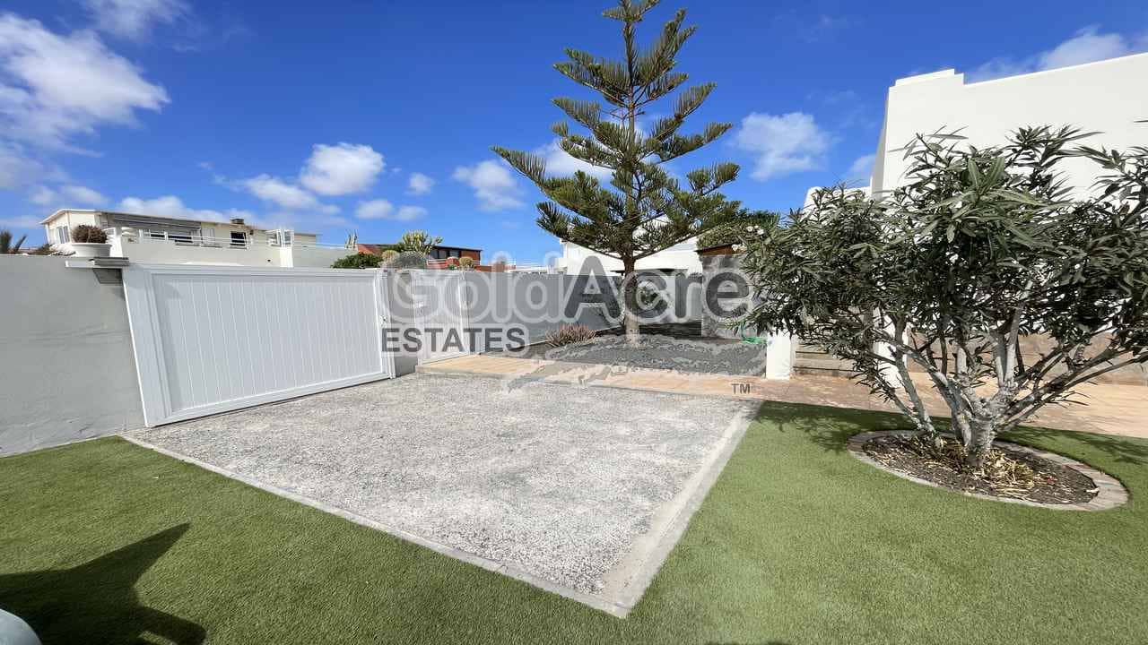 3 sypialnia Willa na sprzedaż w Corralejo - 489 000 € (Ref: 9358948)