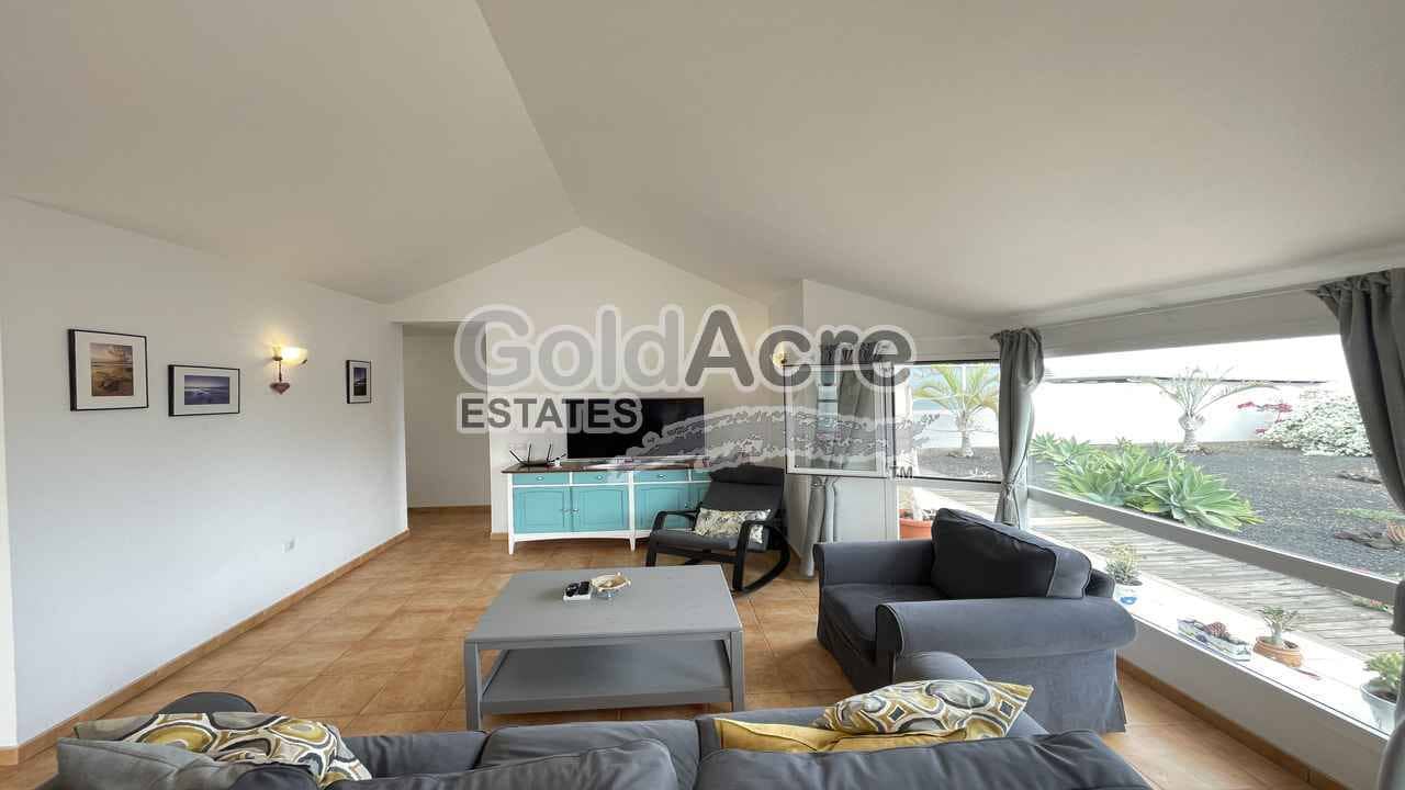 3 sypialnia Willa na sprzedaż w Corralejo - 489 000 € (Ref: 9358948)