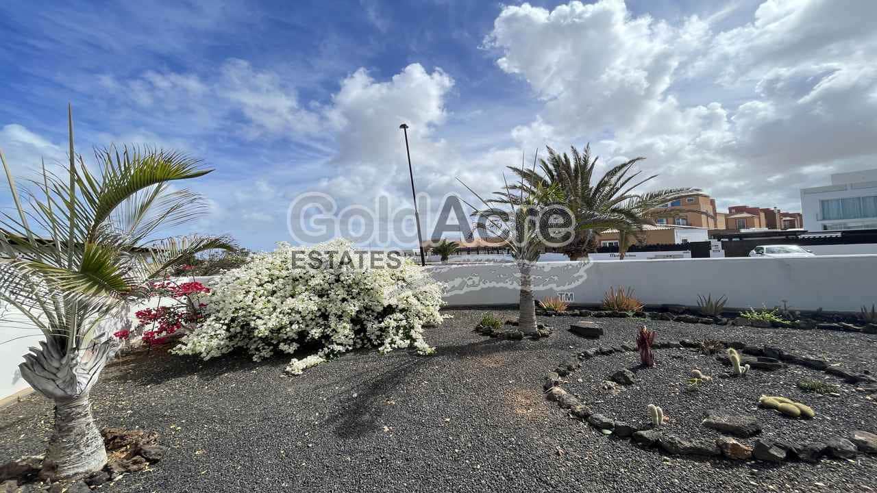 3 sypialnia Willa na sprzedaż w Corralejo - 489 000 € (Ref: 9358948)