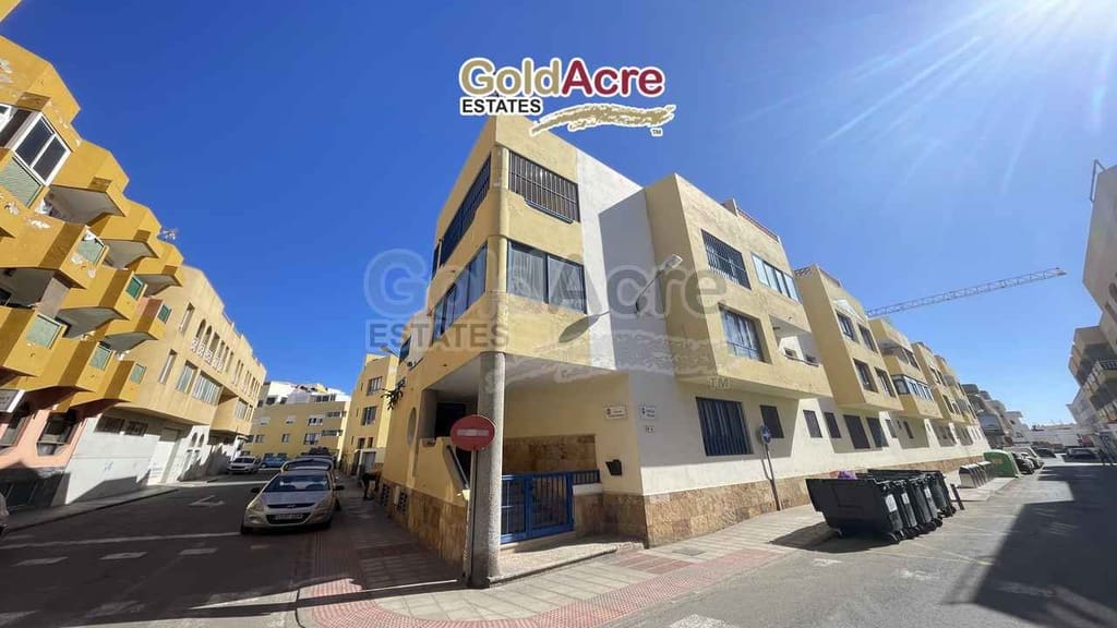2 bedroom Apartment for sale in Corralejo - € 219,000 (Ref: 9395563)
