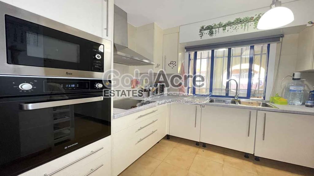 2 bedroom Apartment for sale in Corralejo - € 219,000 (Ref: 9395563)