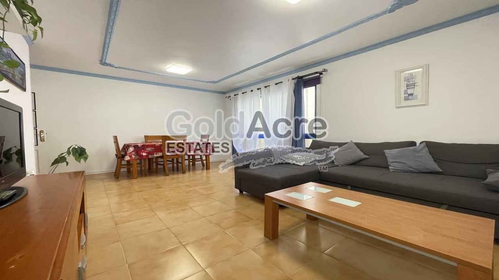 2 bedroom Apartment for sale in Corralejo - € 219,000 (Ref: 9395563)
