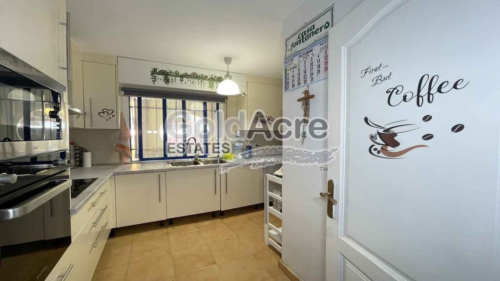 2 bedroom Apartment for sale in Corralejo - € 219,000 (Ref: 9395563)