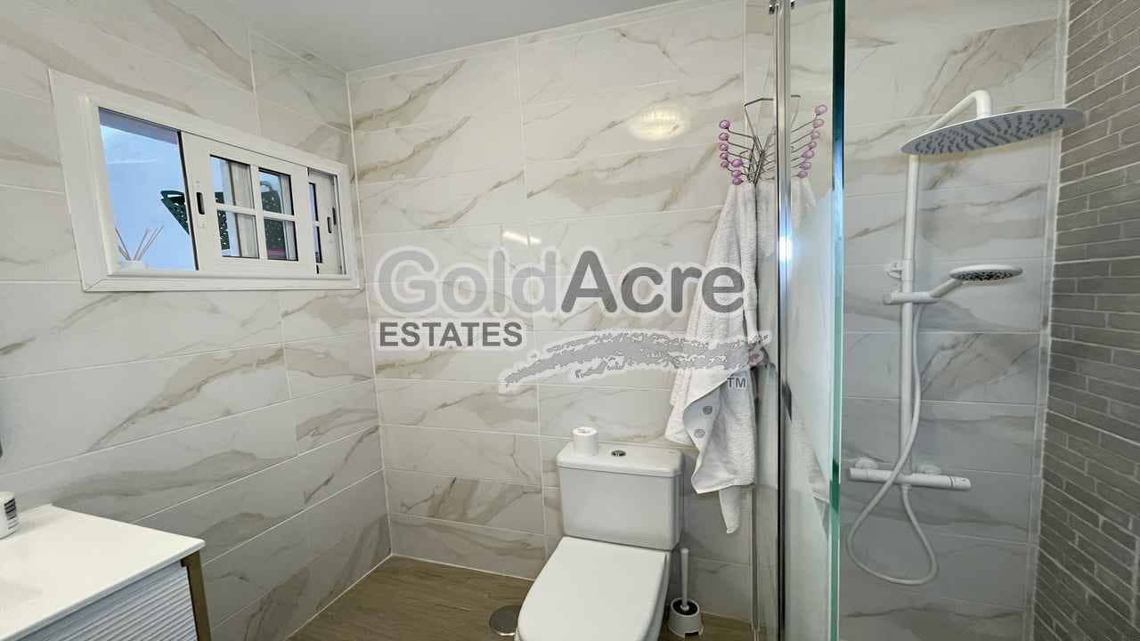 1 quarto Bungalow para venda em Caleta de Fuste com piscina - 195 000 € (Ref: 9395566)