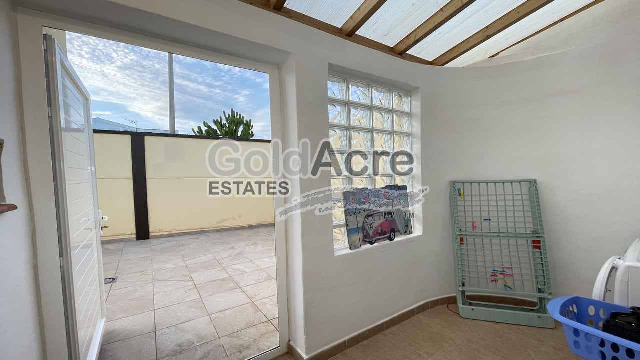 1 quarto Bungalow para venda em Caleta de Fuste com piscina - 195 000 € (Ref: 9395566)