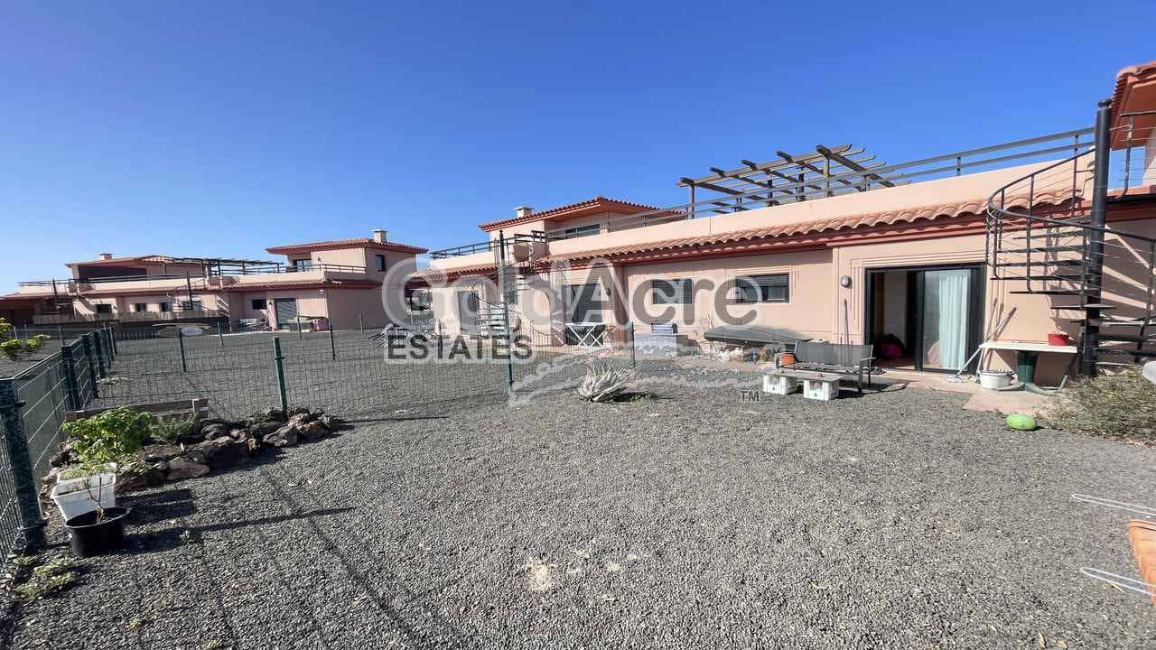 1 slaapkamer Villa te koop in Majanicho met zwembad - € 185.000 (Ref: 9395567)