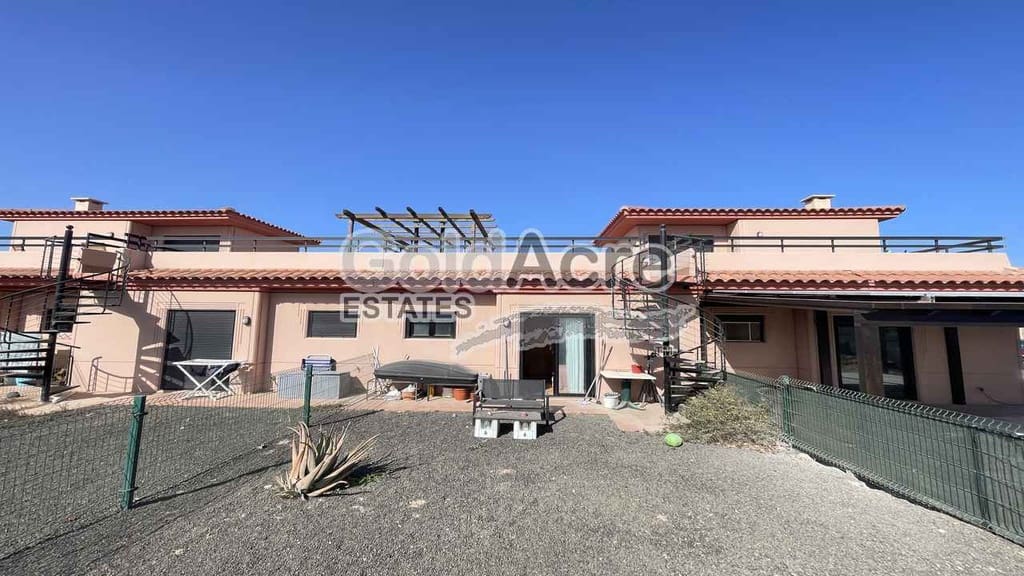 1 quarto Moradia para venda em Majanicho com piscina - 179 000 € (Ref: 9395567)