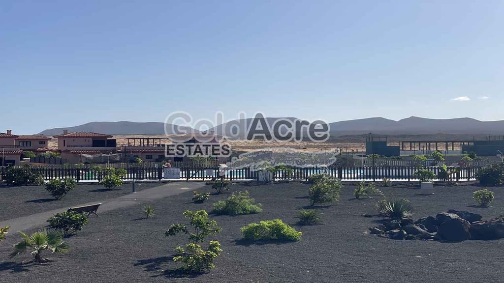 1 quarto Moradia para venda em Majanicho com piscina - 179 000 € (Ref: 9395567)