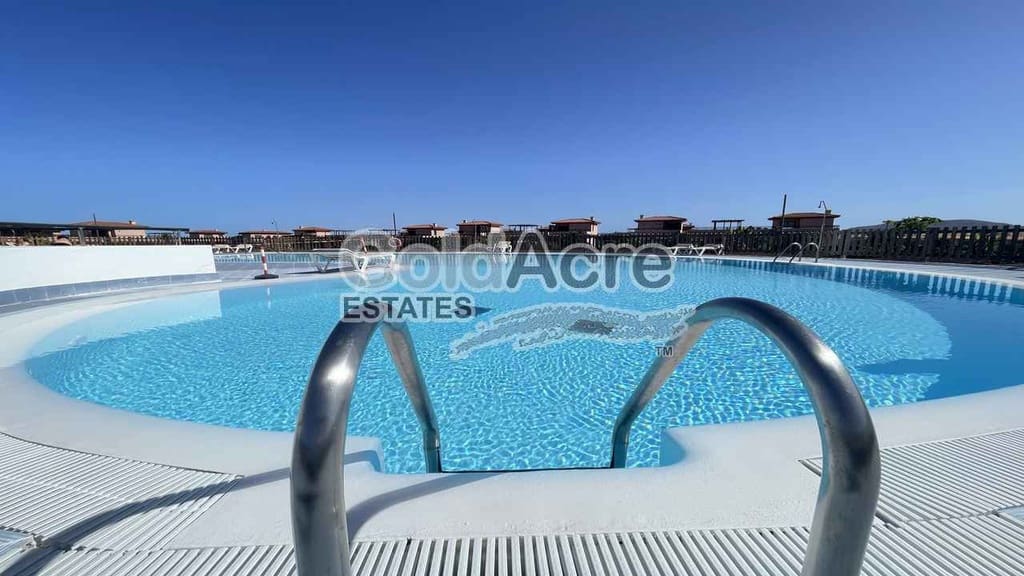 1 bedroom Villa for sale in Majanicho with pool - € 165,000 (Ref: 9395567)