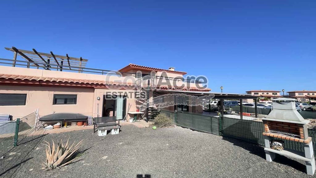 1 bedroom Villa for sale in Majanicho with pool - € 165,000 (Ref: 9395567)