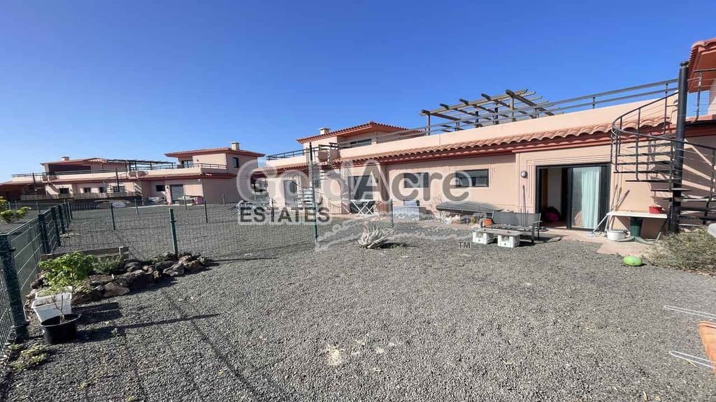 1 bedroom Villa for sale in Majanicho with pool - € 165,000 (Ref: 9395567)