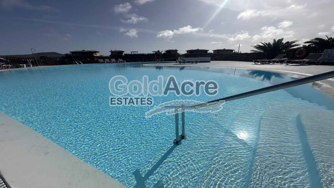 2 sovrum Hus till salu i Majanicho med pool - 290 000 € (Ref: 9395568)