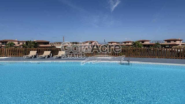 2 bedroom Townhouse for sale in Majanicho, La Oliva with pool - € 290,000 (Ref: 9395568)