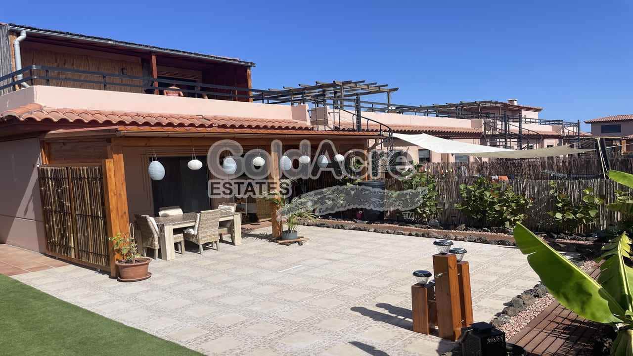 2 sovrum Hus till salu i Majanicho med pool - 290 000 € (Ref: 9395568)