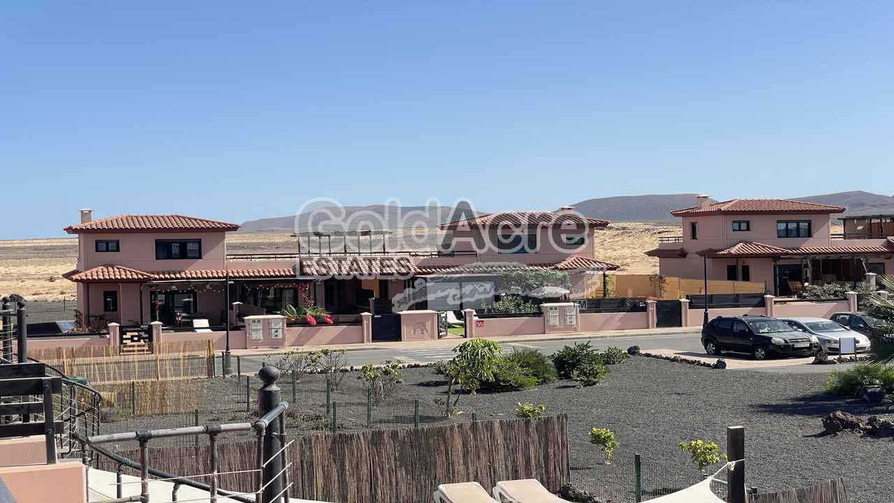 2 sovrum Hus till salu i Majanicho med pool - 290 000 € (Ref: 9395568)